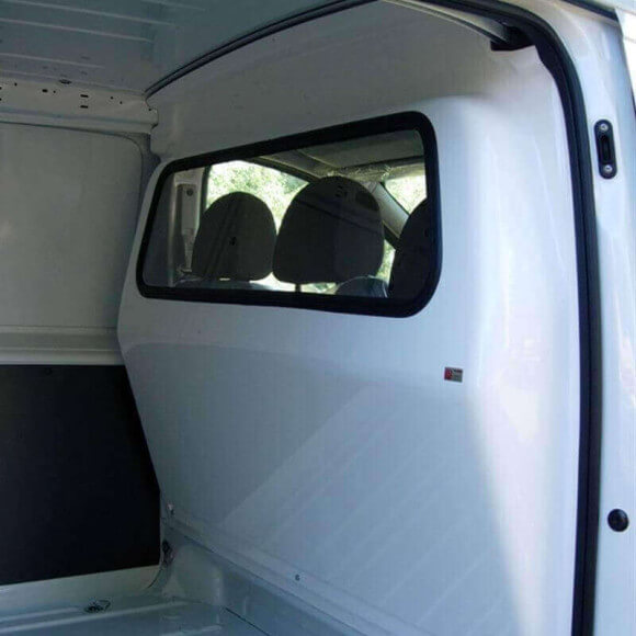 Trennwand Toyota Proace mit Option für festes oder Schiebefenster Trennwand Toyota Proace mit Option für festes oder Schiebefenster