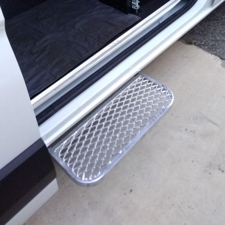 Ausziehbarer Seitentritt - Opel Movano 2010-2021 - geöffnet