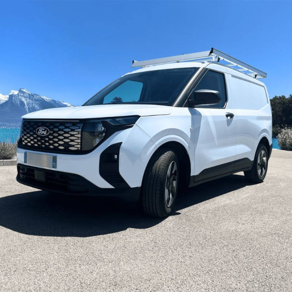 Aluminium-Dachgepäckträger für Ford Courier 2024+. Flacher Gepäckträger ideal für Parkhäuser Aluminium-Dachgepäckträger für Ford Courier 2024+. Flacher Gepäckträger ideal für Parkhäuser