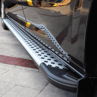 Festes seitliches Trittbrett grau – Seitenansicht des Aluminiumprofils - Ford Custom ab 2023