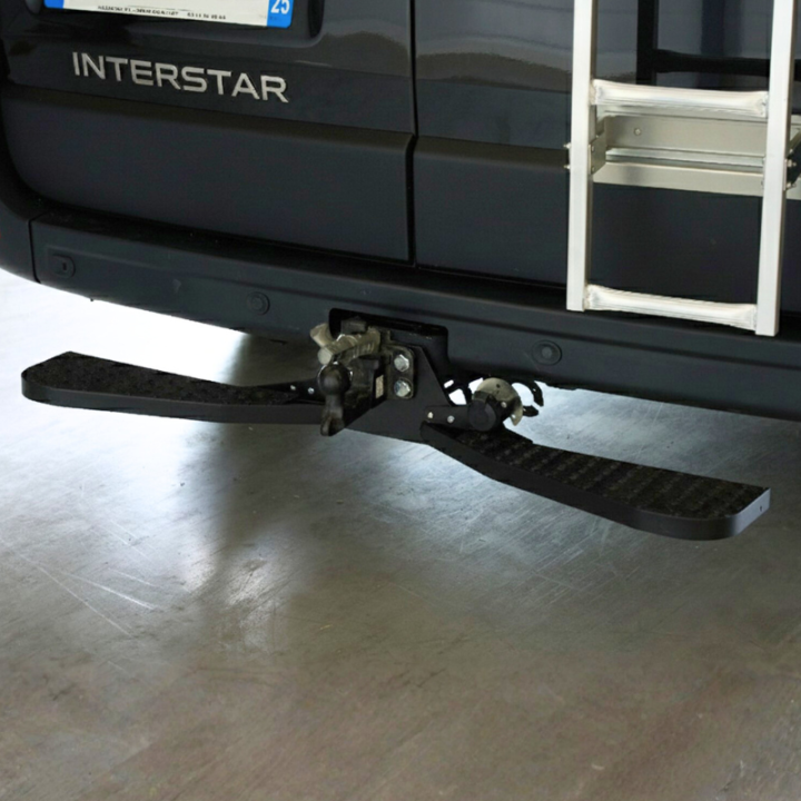 Schwarzer Schmetterlingstrittbrett - Nutzfahrzeuge mit Anhängerkupplung