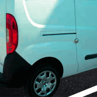 Schloss ohne Bohren – Beispiel an einem Nutzfahrzeug – generisches Foto, nicht vertraglich bindend