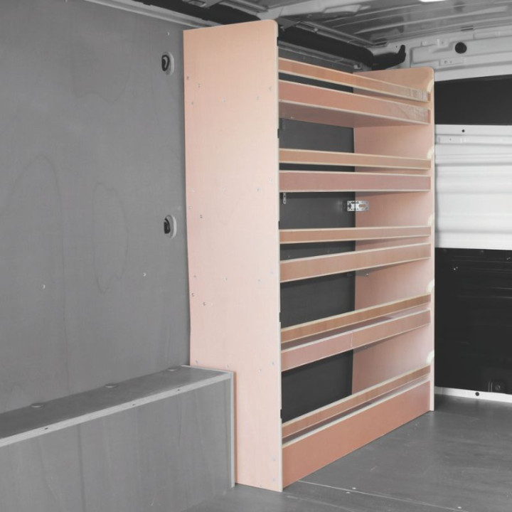 Holz-Nutzfahrzeugausbau Renault Trafic 2014-2024 mit 4 eingebauten Regalen