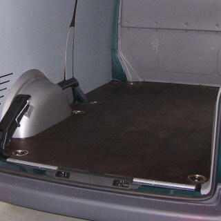 Rutschfester Holzboden Volkswagen T5 2011-2015. Mit Schwellenleisten und Abschlussschalen Rutschfester Holzboden Volkswagen T5 2011-2015. Mit Schwellenleisten und Abschlussschalen