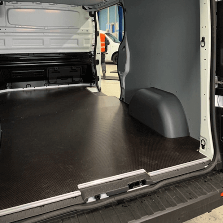 Komplettes Holz-Innenverkleidungsset für Renault Trafic 2014+ mit thermogeformtem PEHD-Radkastenschutz
