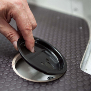 Rutschfester Holzboden Nissan NV200 2010-2017. Befestigung mit Verzurrösen. Abschlusskappe inklusive.