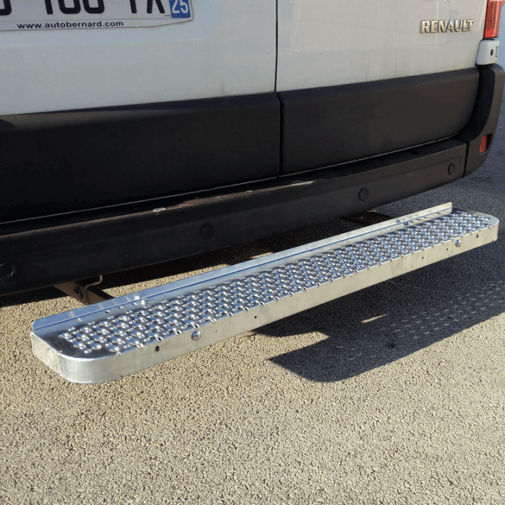 Hecktritt für Opel Movano 2010-2021 ohne Anhängerkupplung.
