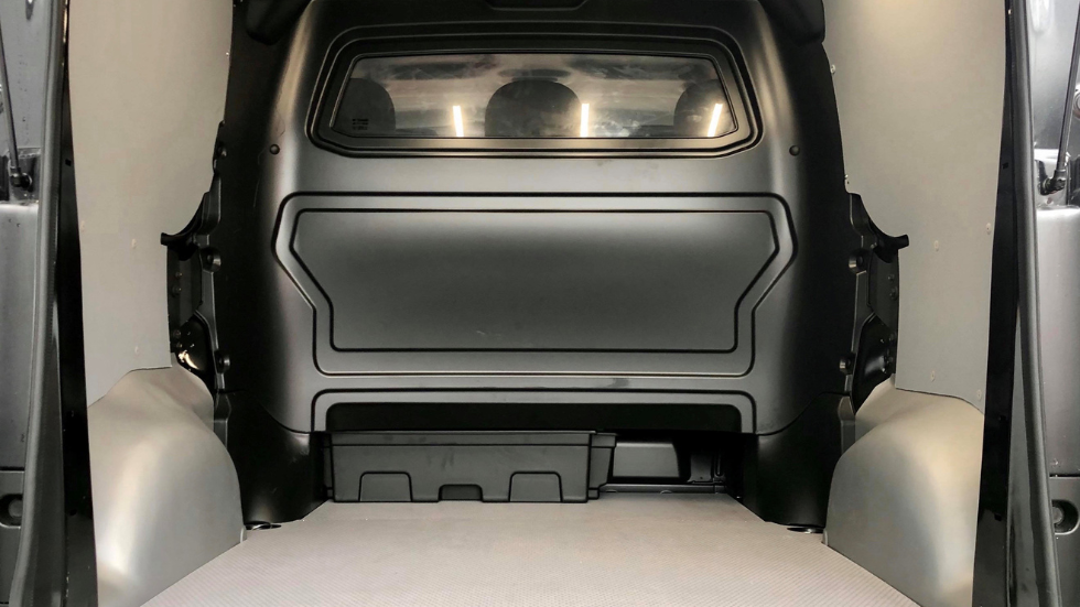 Installation Innenverkleidung für Nutzfahrzeuge Installation Innenverkleidung für Nutzfahrzeuge